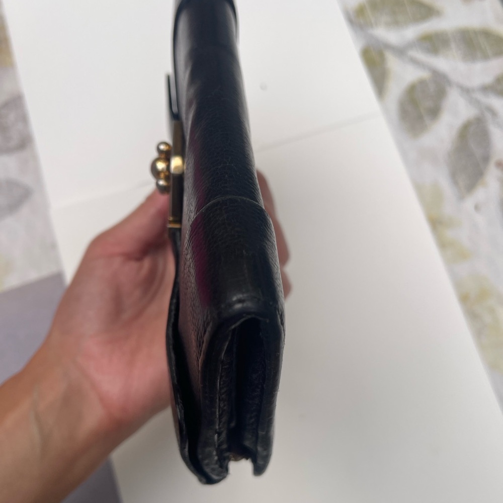 Chloe Elise Long Twist Lock Black and Gold Leather Wallet - Picture 13 of 16